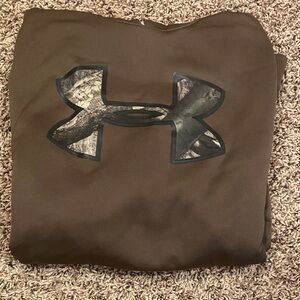 Men’s large Under Armour Dark Brown Sweatshirt with Camo Logo.